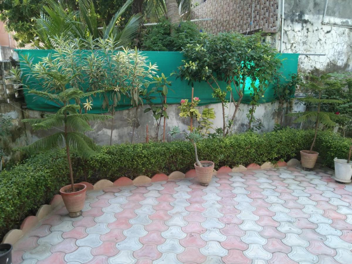 Gurukrupa Bunglow Dwarka  Exterior photo
