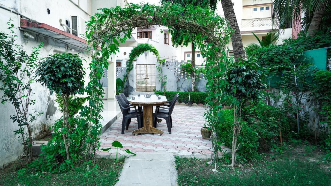 Gurukrupa Bunglow Dwarka  Exterior photo