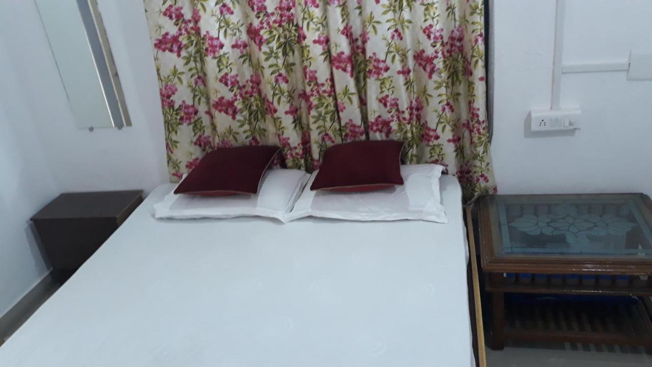 Gurukrupa Bunglow Dwarka  Exterior photo